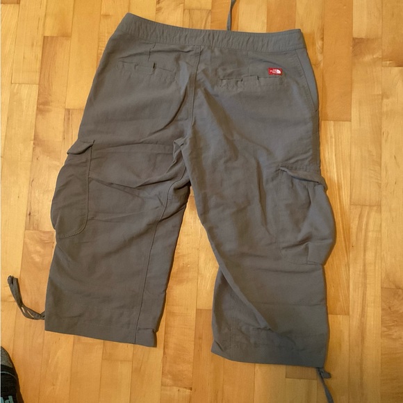 The North Face capris - Picture 2 of 3